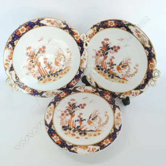 THREE VICTORIAN IMARI PLATES, W. 245MM. REPAIR TO ONE HANDLE