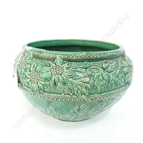 LARGE VICTORIAN GREEN MAJOLICA JARDINIERE, W. 310MM