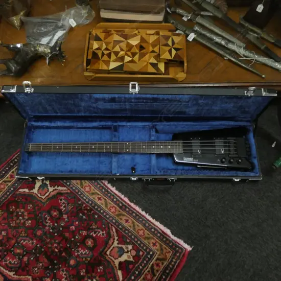 HOHNER B2A HEADLESS BASS GUITAR, CASED L. 980MM