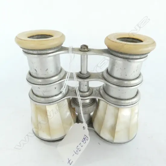 PAIR MOP OPERA GLASSES, C1900