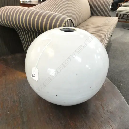 CONTEMPORARY NZ STUDIO POTTERY CRACKLE GLAZE ROUND VASE H. 260MM