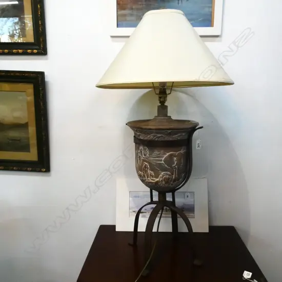 JUNGLE TABLE LAMP