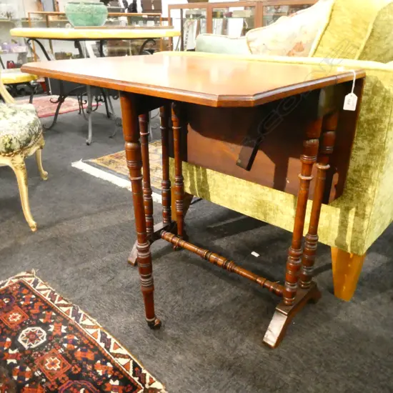 DROPSIDE TABLE H. 710MM