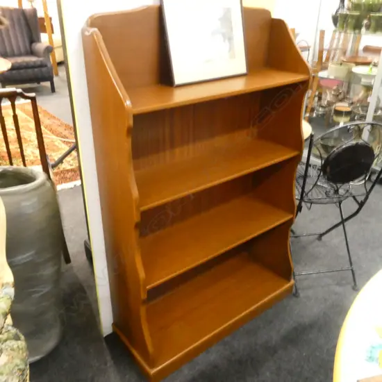 BOOKCASE H. 1345MM W. 835MM