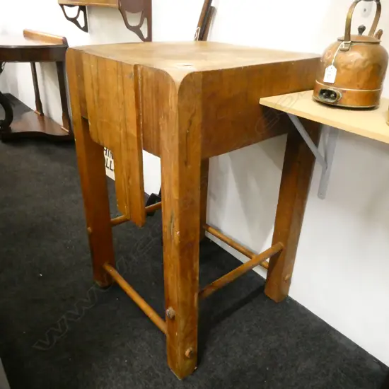 BUTCHERS BLOCK H. 915mm 560mm sq