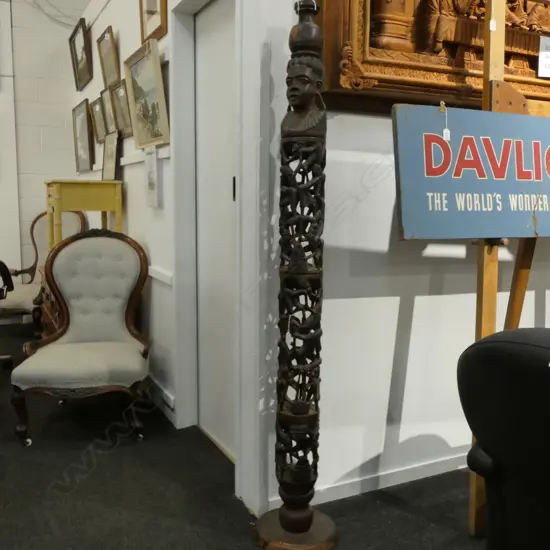 MILAWI HARDWOOD TRIBAL LAMP STAND H. 735MM 