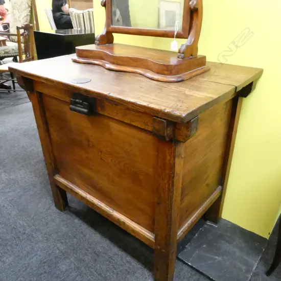 RUSTIC CHINESE STORAGE BOX