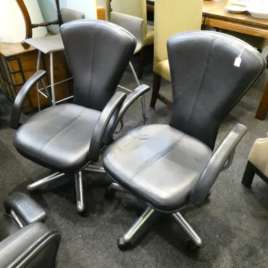 PAIR OF OFFICE CHAIRS