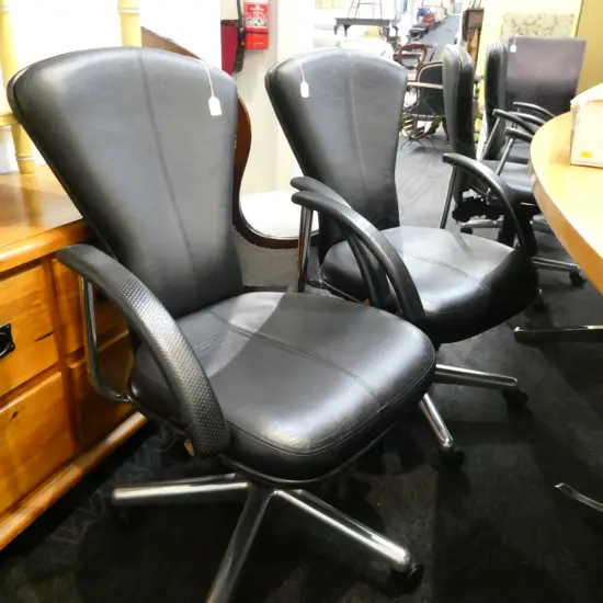 PAIR OFFICE CHAIRS