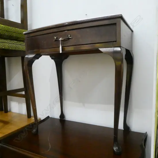 MAHOGANY TELEPHONE TABLE W 580 MM