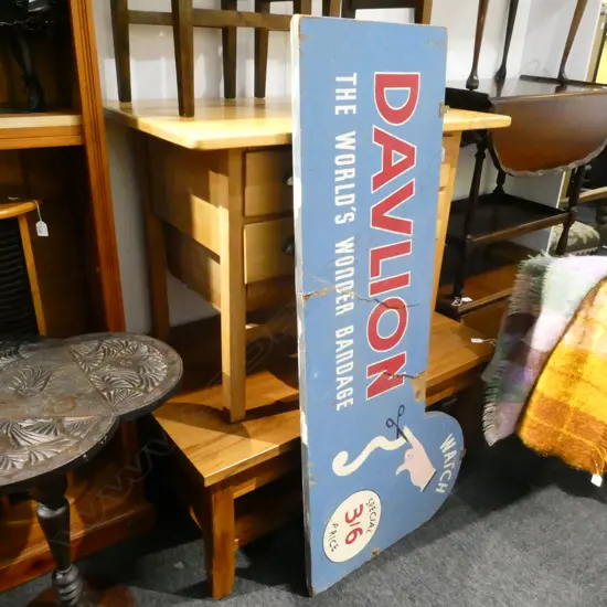HAND PAINTED VINTAGE SIGN 'DAVLION' BANDAGES L. 1370MM