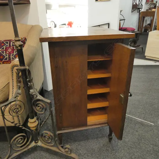 BEDSIDE CABINET WITH MANY SHELVES INSIDE H. 730MM 