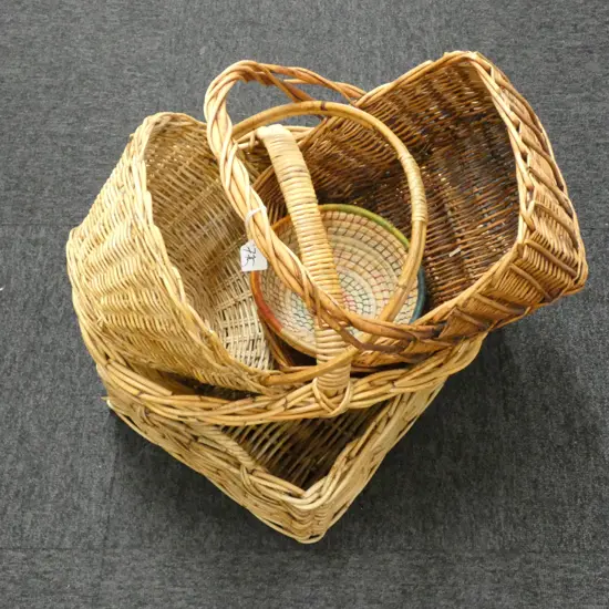 4 CANE BASKETS + 1 BOWL