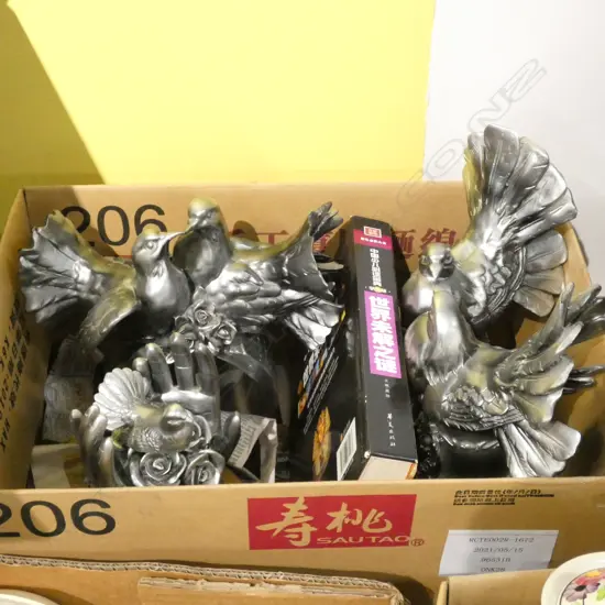 BOX LOT RESIN DOVES, BOOK