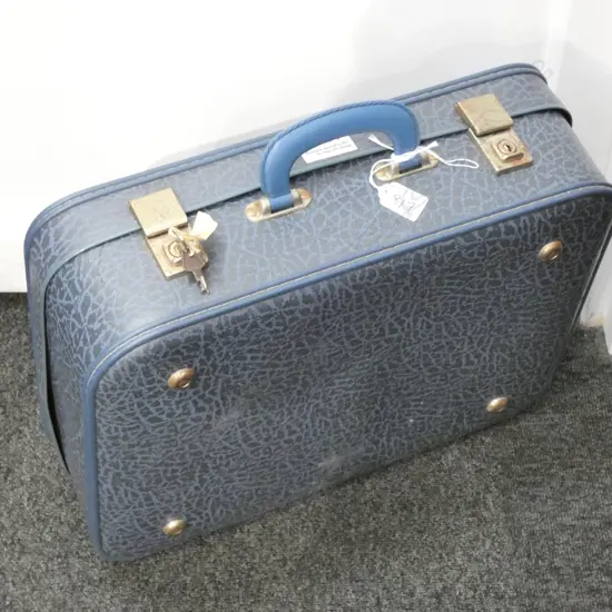 VINTAGE TRAVEL CASE METAL FITTINGS