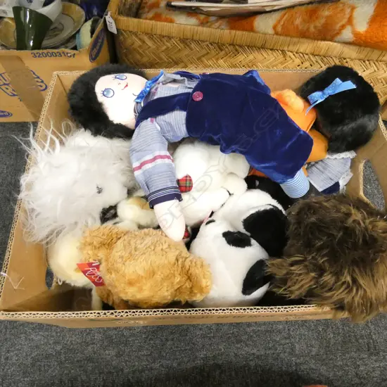 LOT ASST SOFT TOYS