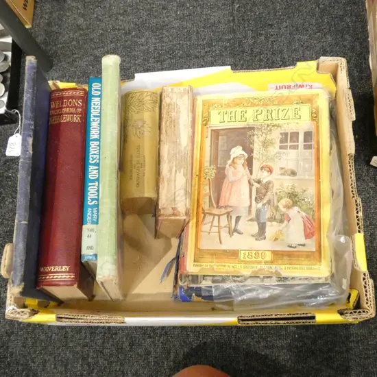BOX VINTAGE BOOKS, INCLUDING NEEDLEWOOK BOOKS
