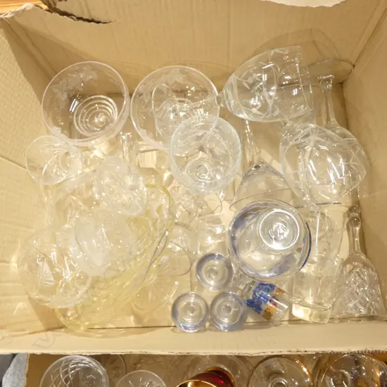 GOOD BOX ASSORTED GLASSWARE 