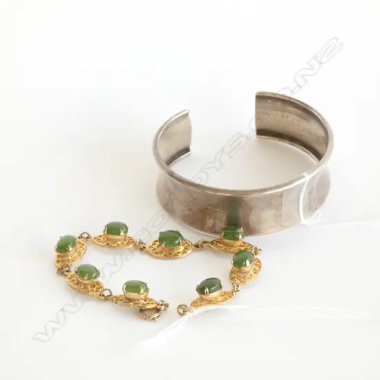 SILVER CUFF AND GOLD PLATED POUNAMU BRACELET