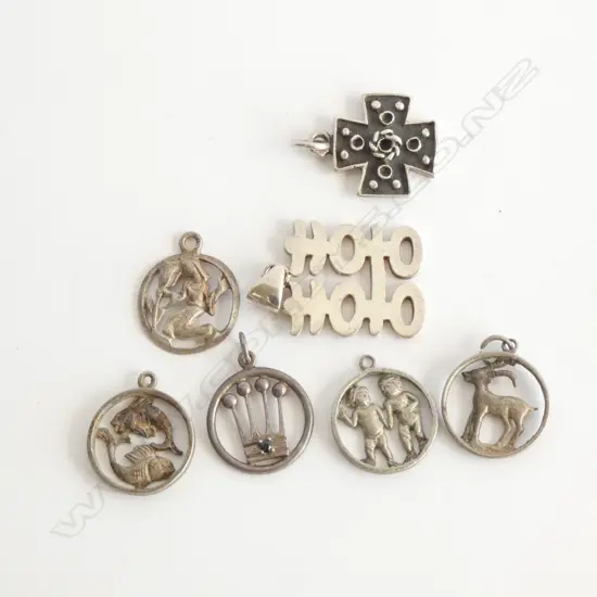 Sterling silver pendants - 7 items