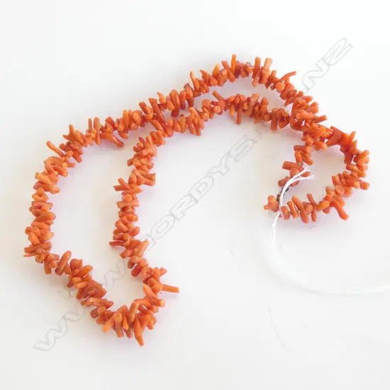 ORANGE CORAL (?) NECKLACE 