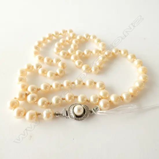 SIMULATED PEARL NECKLACE
