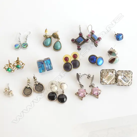 BAG LOT OF ASSORTED EARRINGS - COSTUME AND SILVER