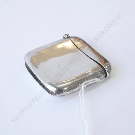 STERLING SILVER VESTA, BIRMINGHAM, 1907, 28GMS