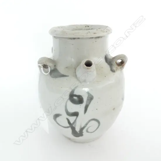 MING DYNASTY CHINESE TEAPOT, H. 150MM