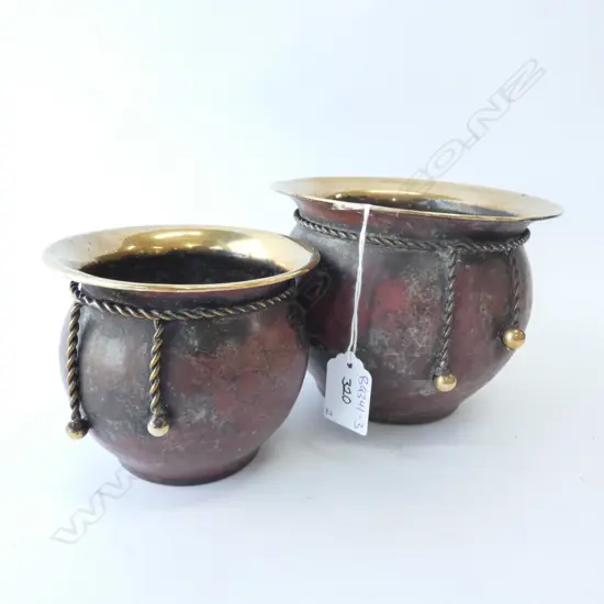 TWO SMALL BRASS POTS 150MM DIAMATER