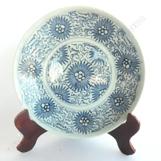 18th/19thc or earlier CHINESE SHALLOW BOWL BLUE & WHITE