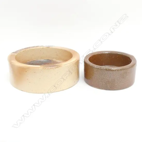 NZ CRUM BRICKWORK ASHTRAY, W. 195MM & ONE OTHER
