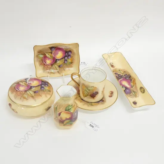 AYNSLEY VASE/CUP SAUCER/2 DISHES +LIDDED BOWL L 210 MM 