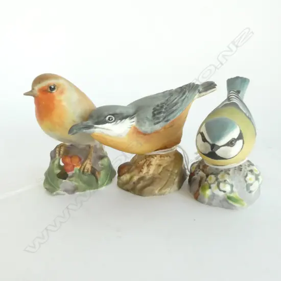 BESWICK BISQUE BLUE TIT 3199, ROBIN 3197 & NUTTHATCH 3334