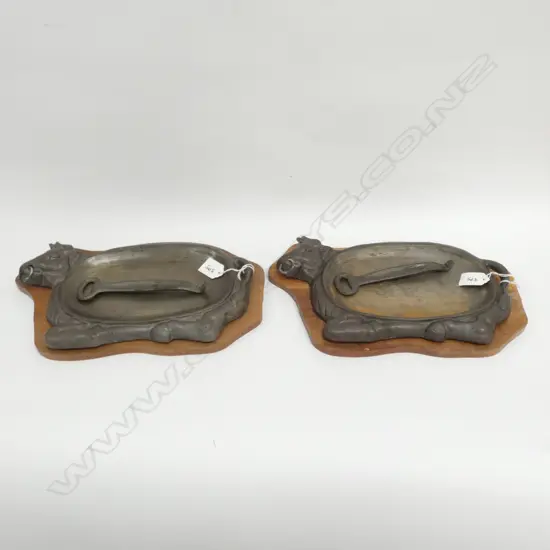 PR CAST IRON STEAK PLATES L. 325MM