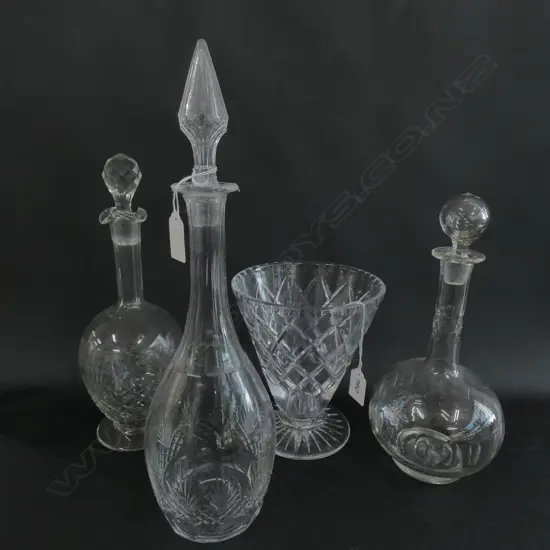 3 CRYSTAL DECANTERS H. 390MM + VASE 