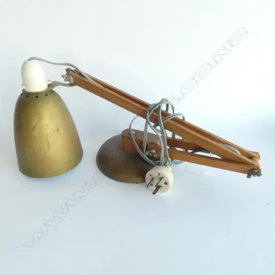 VINTAGE WOODEN ARM ANGLEPOISE LAMP