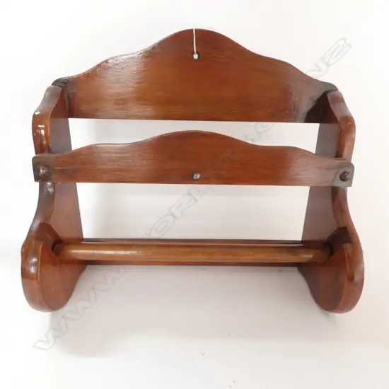 SMALL TIMBER WALL RACK 