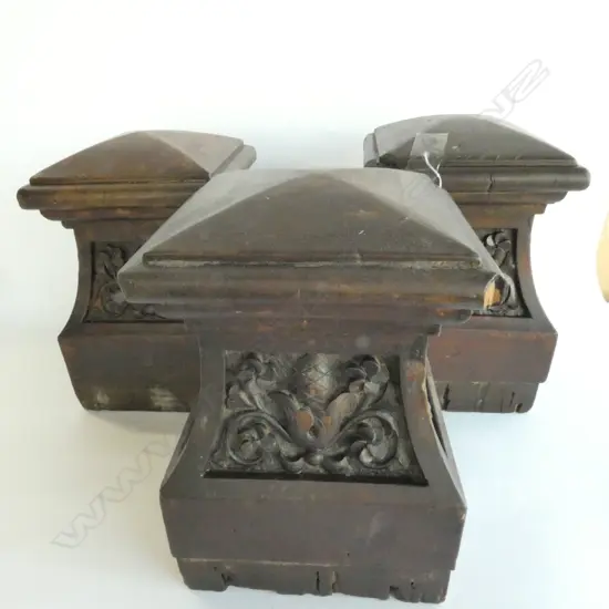 THREE LARGE CARVED WOODEN BALUSTRADE FINIALS, H. 240MM 