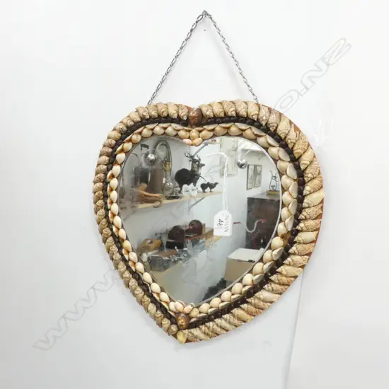 HEART SHAPED MIRROR WITH SHELLS H. 380MM