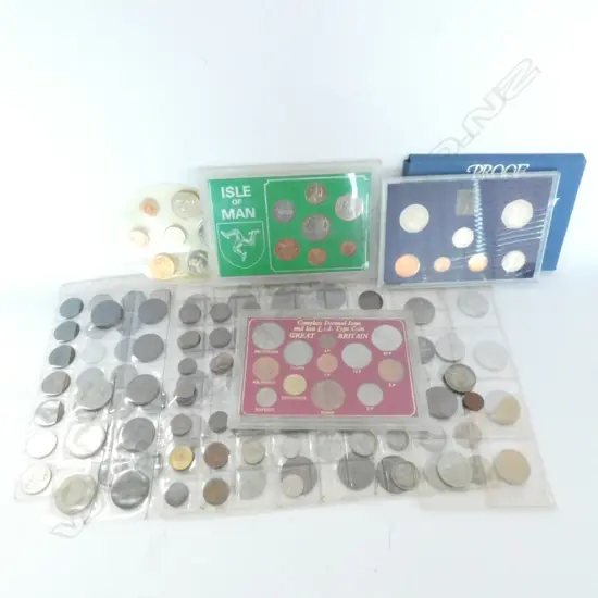 COLLECTION WORLD COINAGE MOSTLY NZ / UK