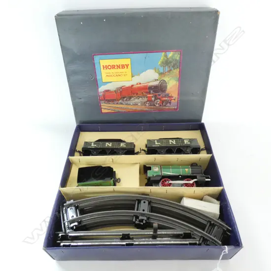 'HORNBY TRAIN M1 GOODS SET' IN ORIGINAL BOX. (18927)