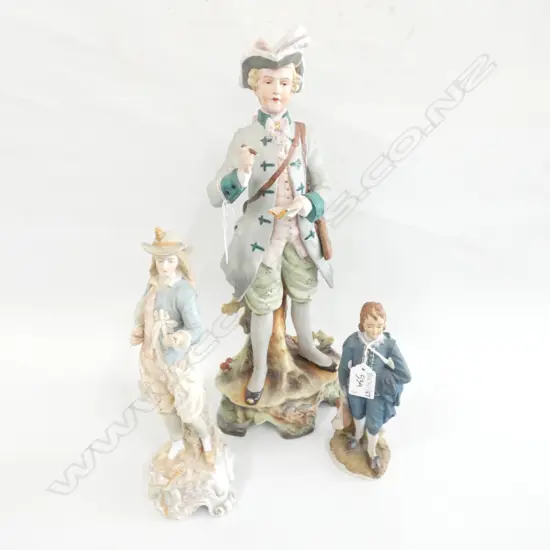 3 PORCELAIN MALE FIGURES H. 430MM LARGEST AF