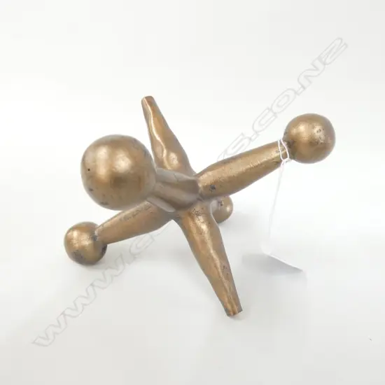 MID CENTURY STYLE JACK SCULPTURE W. 150MM