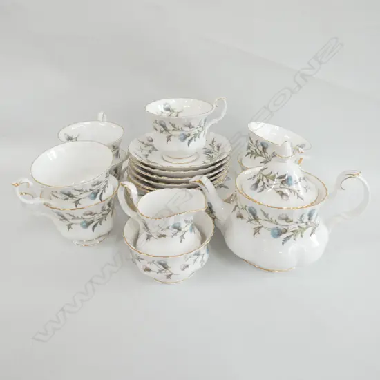23 PCE R/ALBERT 'BRIGADOON' TEA SET