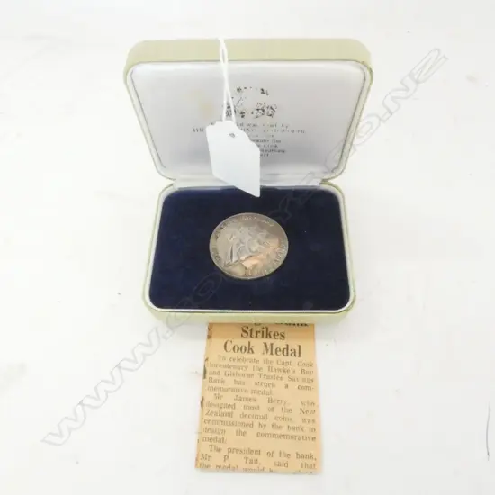 SILVER & GOLD JAMES COOK COMMEMORATIVE COIN