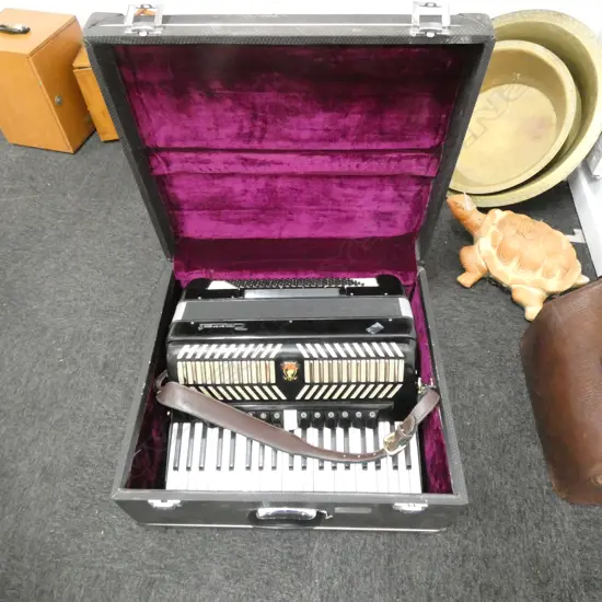 PAROT PIANO ACCORDION CASED L. 570MM