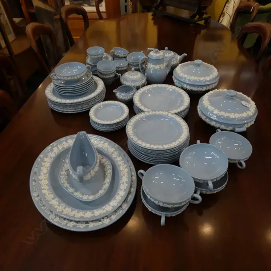 WEDGWOOD QUEENS WARE DINNER SET