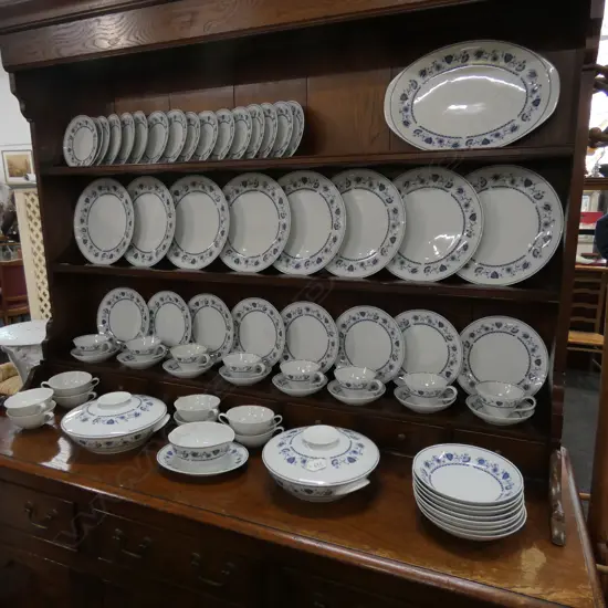 LARGE NORITAKE 8 PLACE 'BLUE RHAPSODY' DINNER SET 
