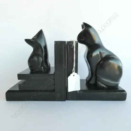 PR CARVED BLACK STONE CAT & MOUSE BOOKENDS